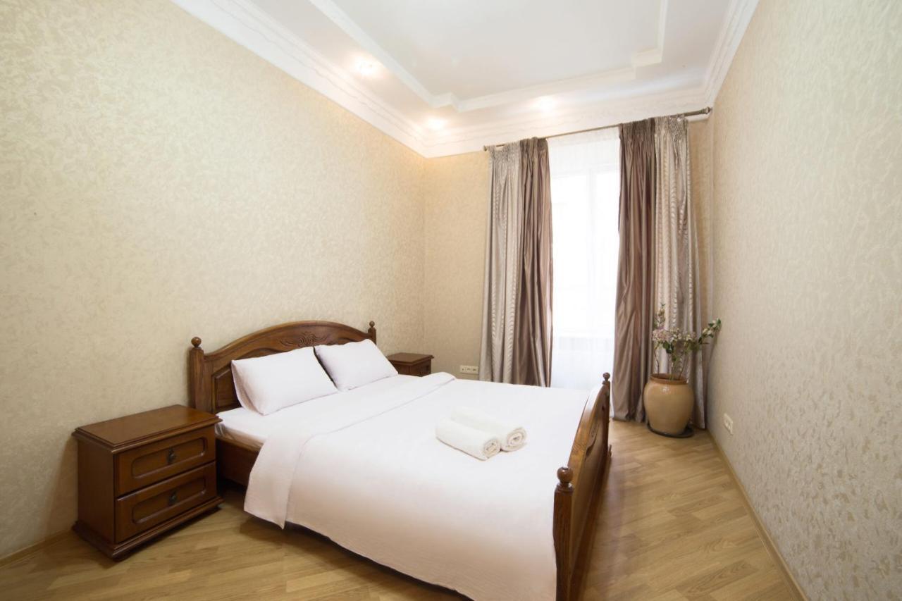 Апартаменти На Вірменській3 З 2Спальні Та Кухня Lviv Extérieur photo
